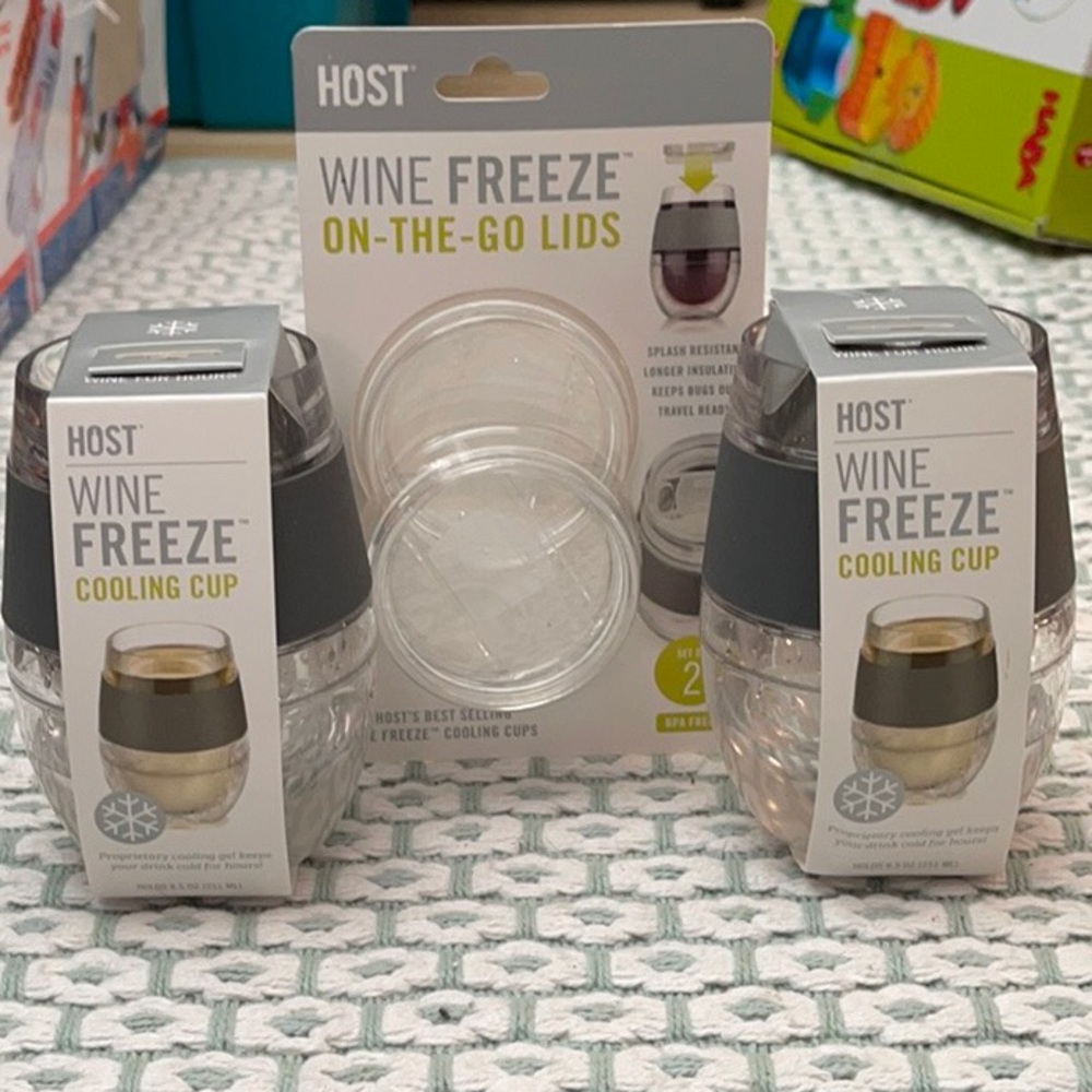 NWTS Wine Freeze Cups & Lids